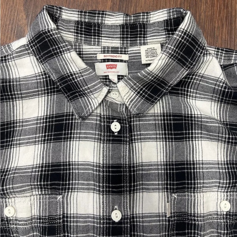 Levi's‎ Boyfriend Fit Button Front Shirt 1X Women’s Size Long Sleeve Black White - Picture 2 of 10